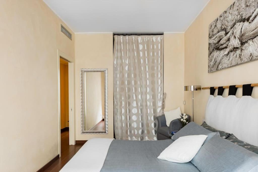 Elegant And Roomy Apartment *